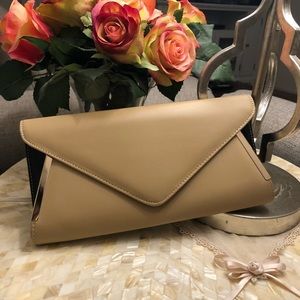 Aldo clutch
